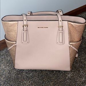 Michael Kors Voyager Tote